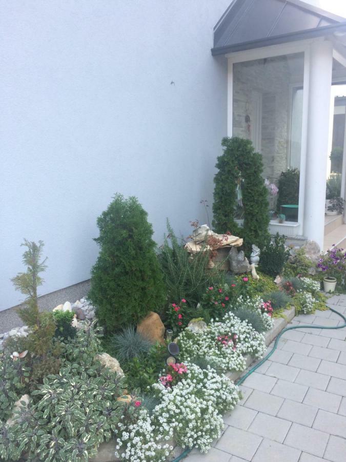 Studio Apartman Valentina Velika Mlaka Exterior foto